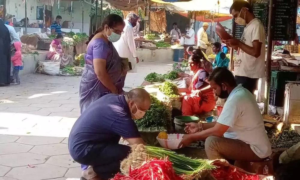 Fall in veggie prices in Hyderabad spreads year-ender cheer