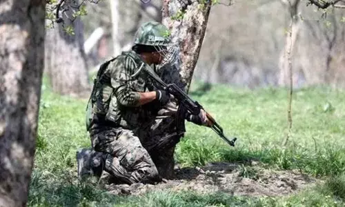 2 militants killed in Kashmir encounter