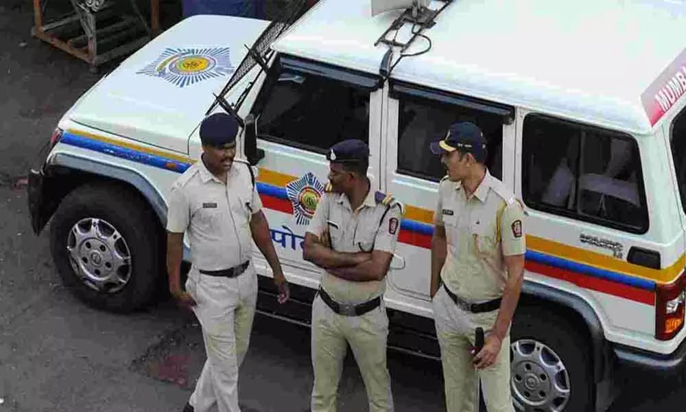 Police arrests a woman in Guntur after she flaunts stolen jewels on whatsApp