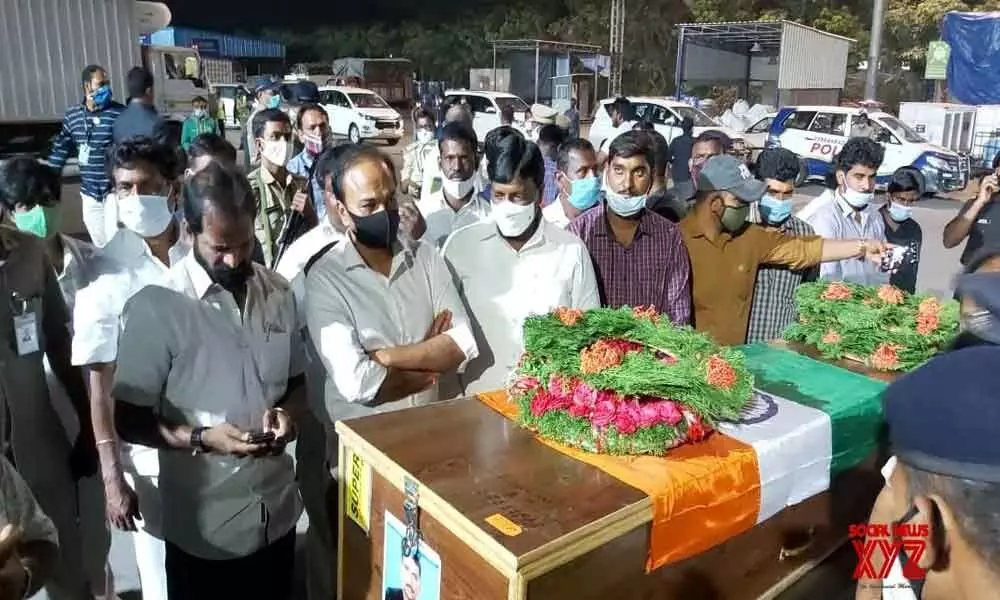 Army jawan died in Leh, cremated in Telangana today
