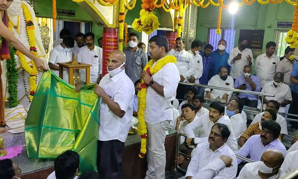 Anakapalle MLA Gudivada Amarnath at Shirdi Saibaba temple in East Point Colony in Visakhapatnam on Sunday