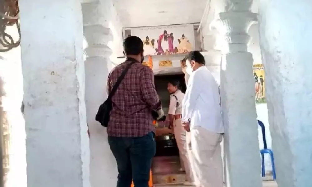 Tension prevails at Rama Teertham as miscreants beheads Ramas idol in Vizianagaram
