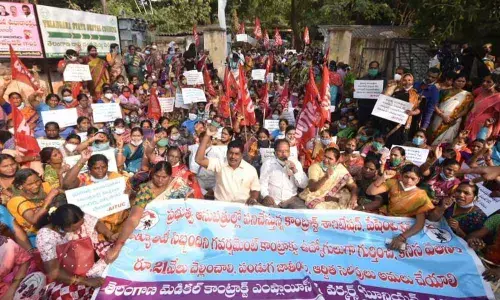 Contract medical staff protest for pay hike