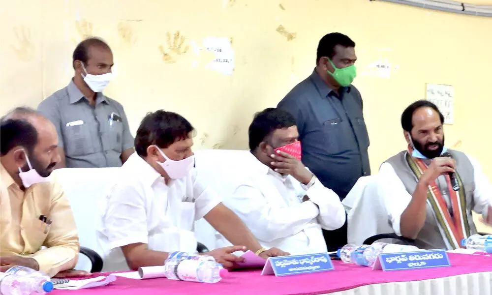 TPCC chief and Nalgonda MP N Uttam Kumar Reddy speaking at Miryalaguda Congress party meeting  at Rajiv Bhavan in Nalgonda on Thursday