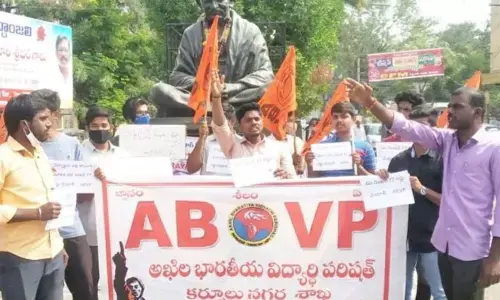 ABVP stages dharna, seeks continuation of fee reimbursement