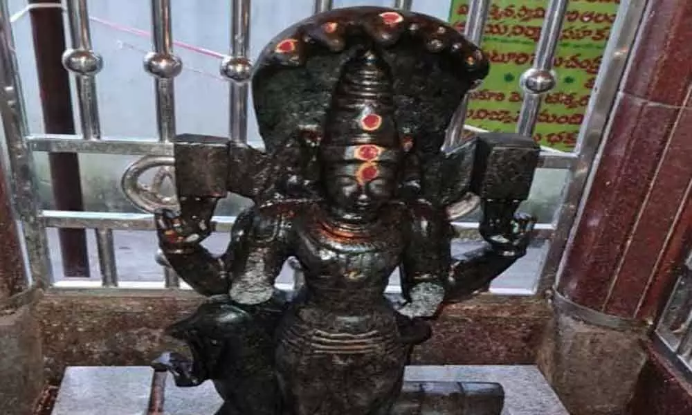 Idol demolished in Vigneswara Swamy Temple in East Godavari