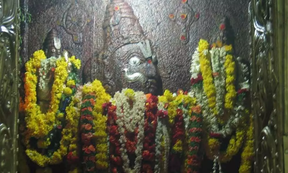 Idols of Anjaneya Swamy temple vandalized at Marlabanda in Sajjala Gudem of Kurnool district