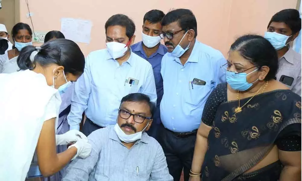 Prakasam District Collector  Dr Pola Bhaskara participating in the Covid vaccine  dry-run programme  at GGH in Ongole on Saturday