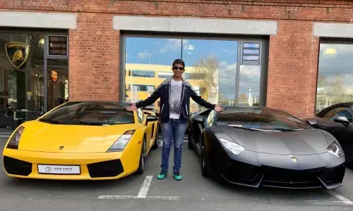 Journey of a teen who sets his sights on super cars