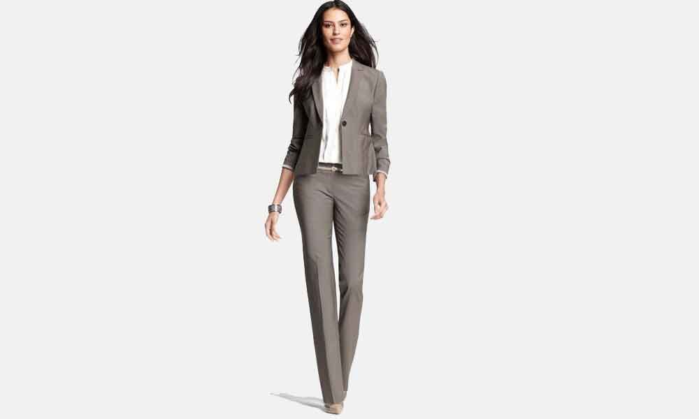 business-attire-for-women-dressing-professional