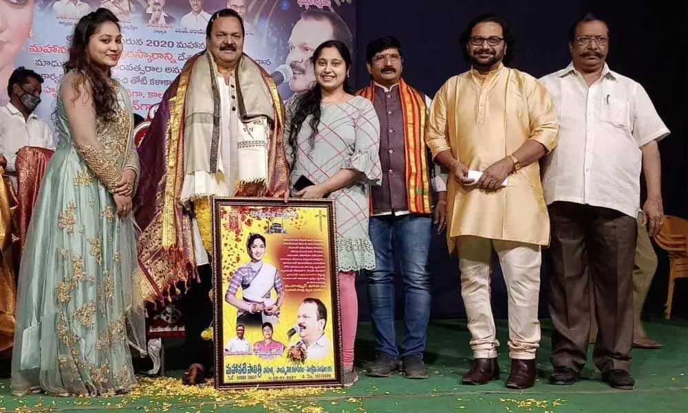 Singer Khaja honoured with Mahanati Savitri Memorial Award