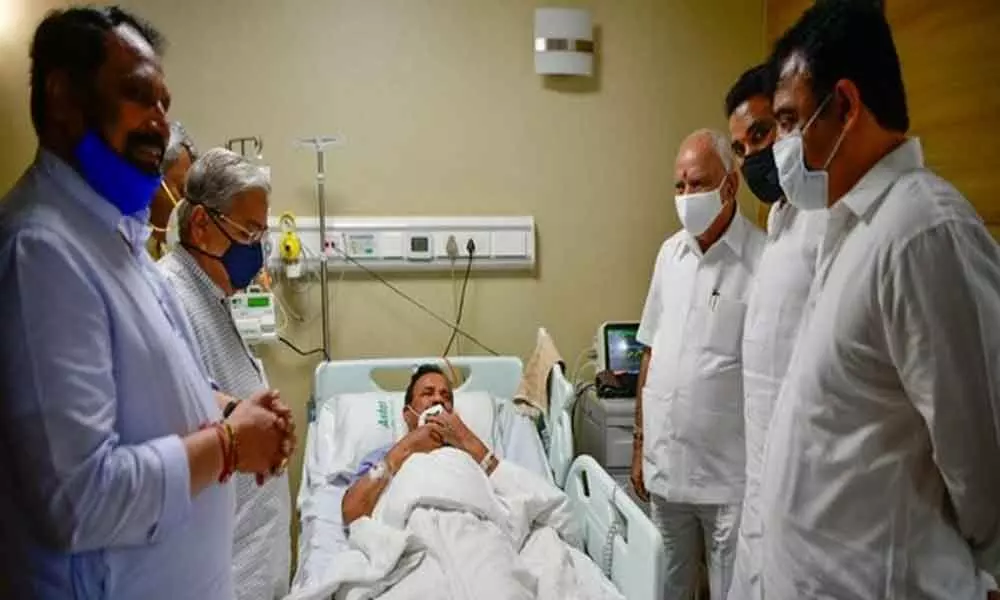 Karnataka CM visits union minister Sadananda Gowda in hospital