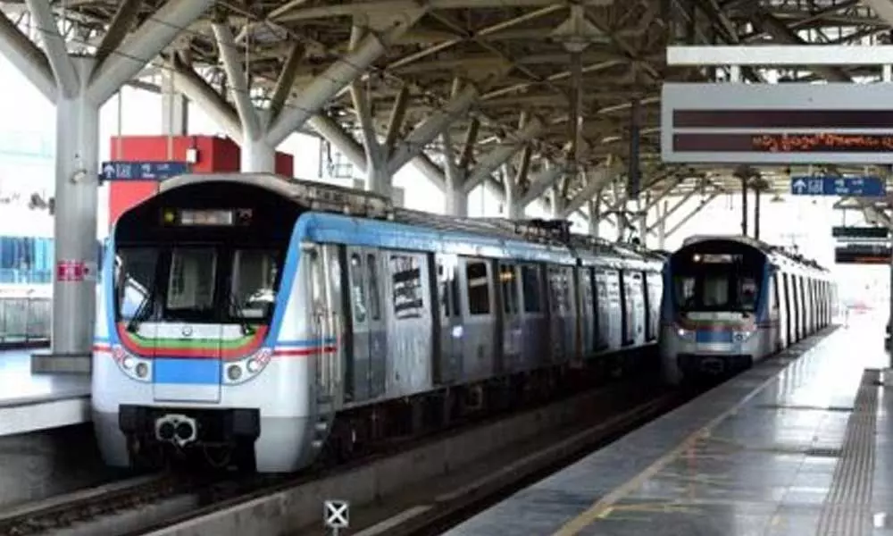 Metro services from Ameerpet to Assembly disrupted briefly