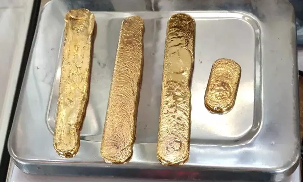 Passenger from Dubai conceals gold paste in rectum
