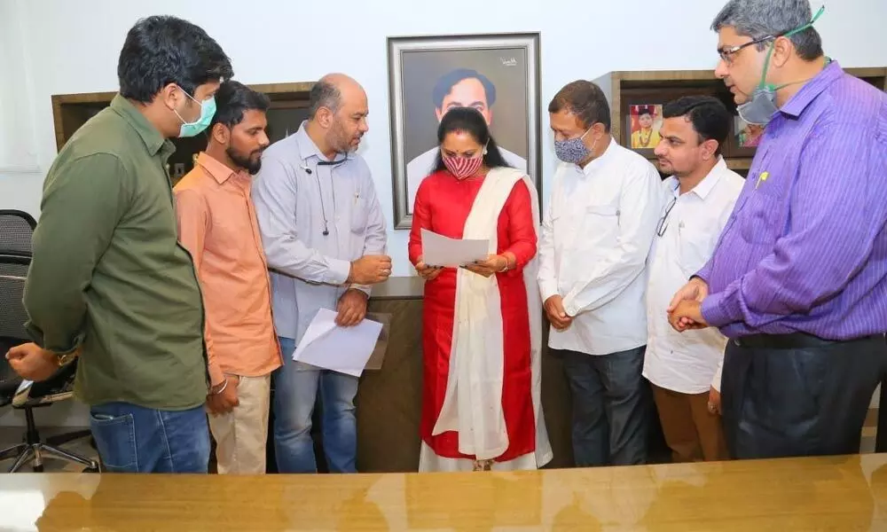 Telangana: Issues of Urdu scribes will be resolved: Kavitha