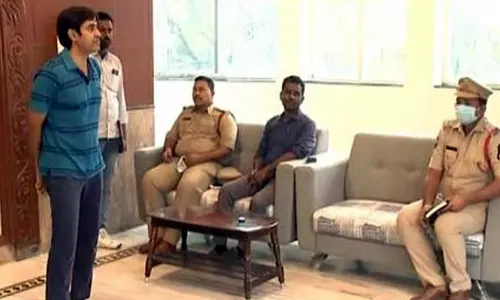 Hyderabad: AP former minister Bhuma Akhila Priya held in kidnap case