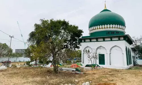Land sharks descend on Neknampur Dargah land