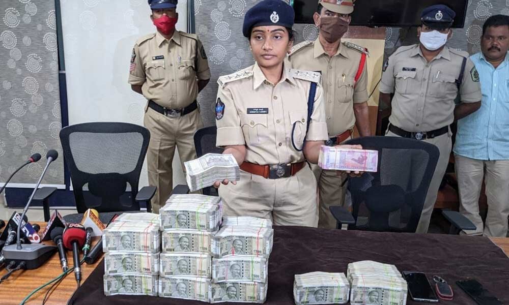 Visakhapatnam: Rs 70L unaccounted cash seized in hawala case