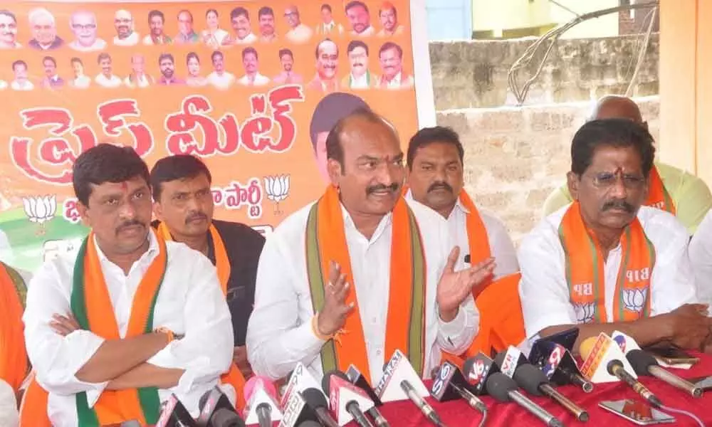 BJP leaders Sridhar Reddy and Galla Satyanarayana speaking to the media at the party office in Khammam