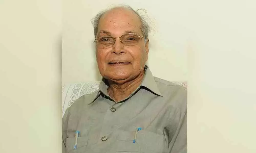 Veteran journalist Turlapati no more