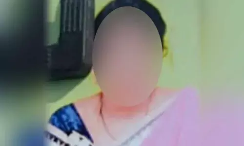 Man kills woman on suspicion of affair with another man in Anantapur