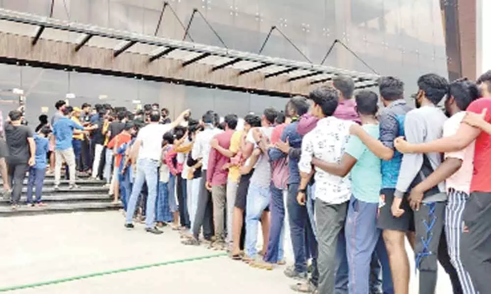 Fans scramble for ‘Master’ tickets, ignore social distancing
