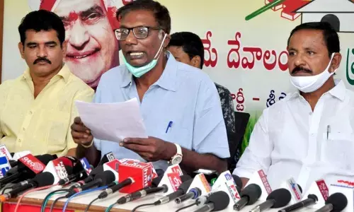 TDP State spokesperson Anam Venkata Ramana Reddy addressing the media at the party office in Nellore on Tuesday