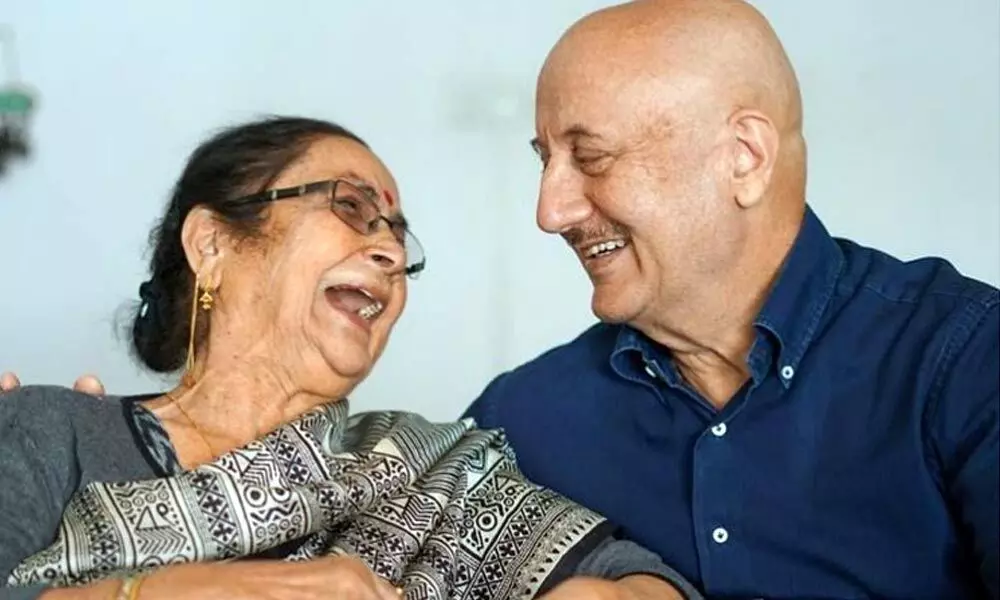 Anupam Kher Reveals How His Mom Shaped Him And Opens About The Struggling Days Of His Career