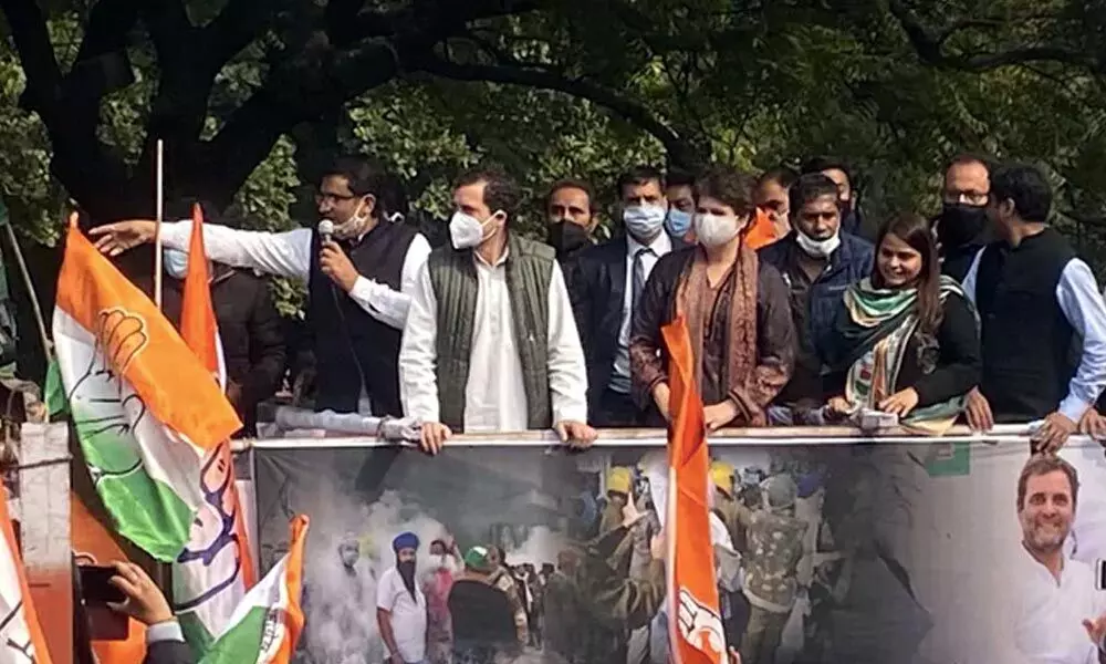 Rahul, Priyanka join Congress march to Raj Niwas on farm laws