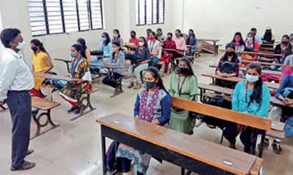 Telangana: SOPs on reopening of schools keep Headmasterss, education babus on the edge