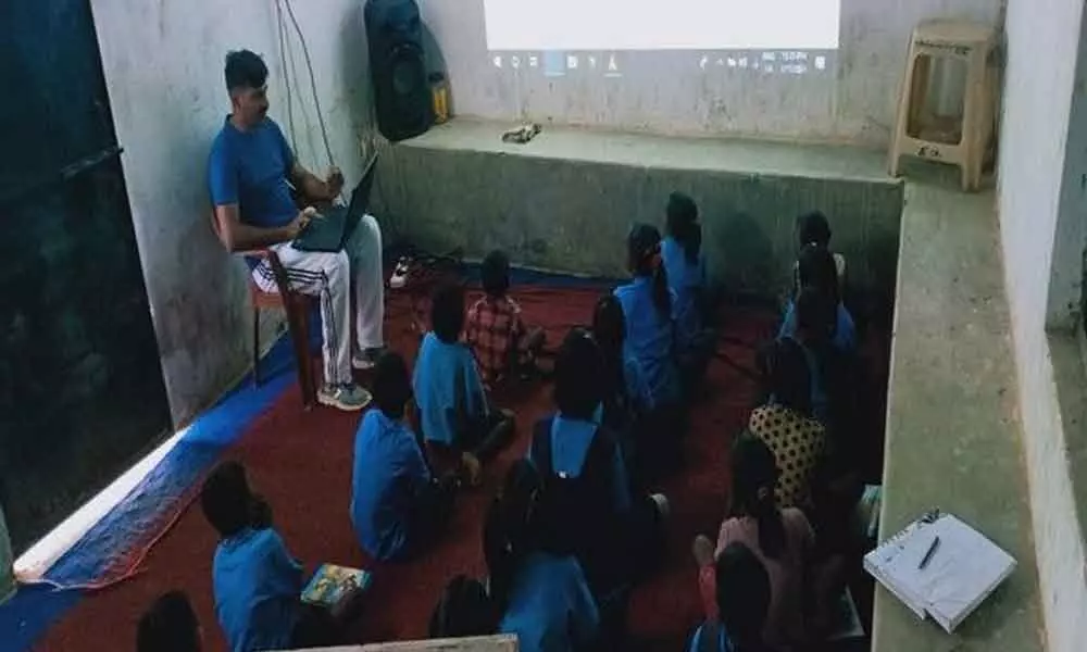 ITBP Helps Children In Red Zone Area, Starts Smart Classes In Chhattisgarh