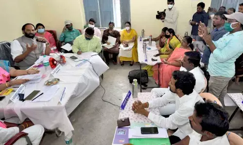 TPCC president and Nalgonda MP N Uttam Kumar Reddy addressing the Huzurnagar Municipality general body meeting on Monday