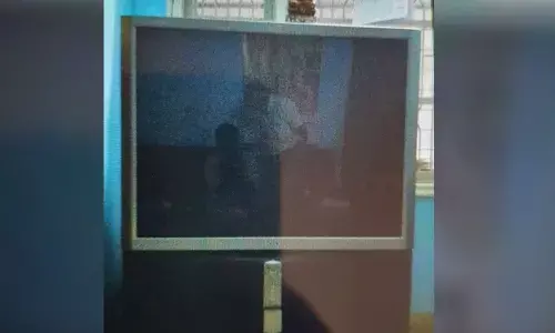 Jaggesh Gives A Glimpse Of Dr Rajkumars Antique TV Set