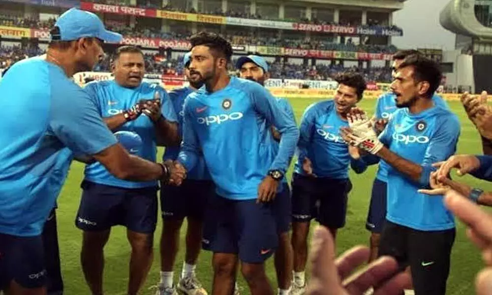 India vs Australia: Ravi Shastri hails young bowler, calls him ‘find of the tour’