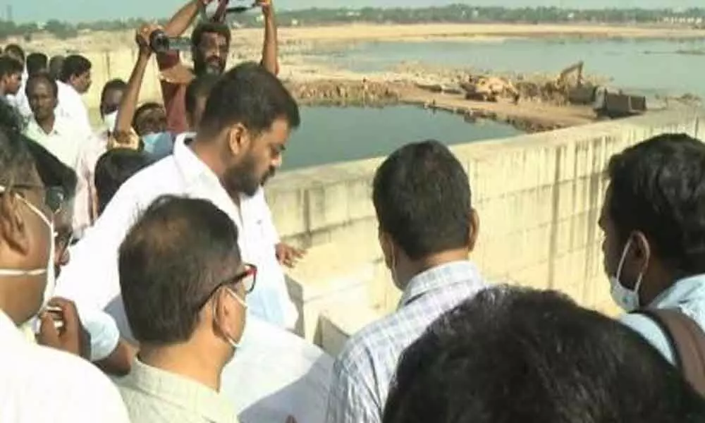 Anil Kumar Yadav inspects the works of Penna Barrage, sends proposals to centre for another bridge