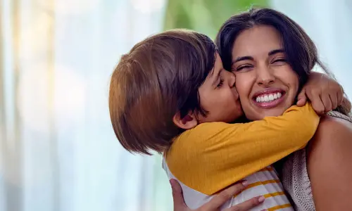 Happy childhood may lower drink, drug risk among teens