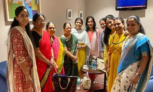 Telangana Chief Minister K Chandrasekhar Raos wife Shobha Rao accompanied by her daughter and MLC K Kavitha left for Varanasi on a two day spiritual trip on Thursday.