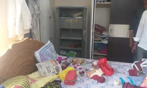 Burgled house at Venkateshwara Nagar in Kodumuru
