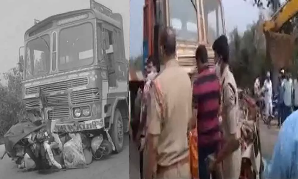 Six people including three women were killed after a lorry and auto-rickshaw collided head on here at Gudur mandal of Mahabubabad district on Friday.