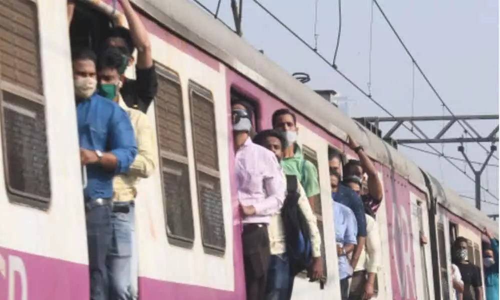 Maharashtra Government decides to allow the general public to travel in local trains