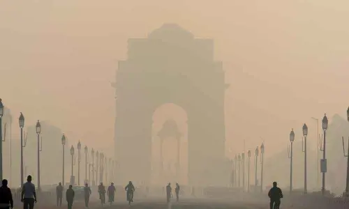 Delhis air quality continues to remain in very poor category