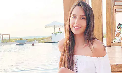 Nora Fatehi sizzles in Sachet-Paramparas new video