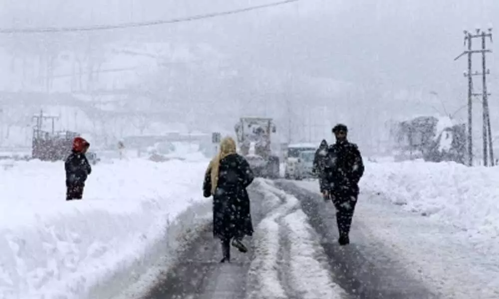 Light snow, rain likely in Kashmir & Ladakh