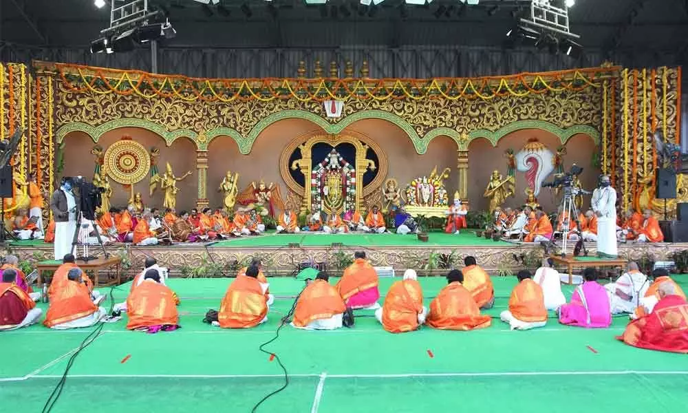 The spiritual programme receives tremendous response from devotees across the globe