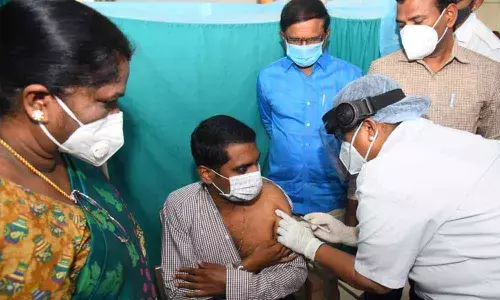 District Collector M Hari Narayanan observing Covid vaccination drive at Government General Hospital in Chittoor