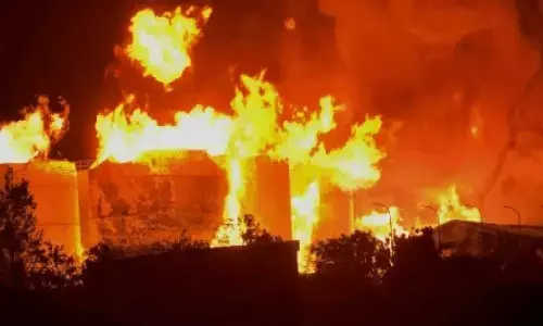 Over 20 shanties gutted in fire in Delhi