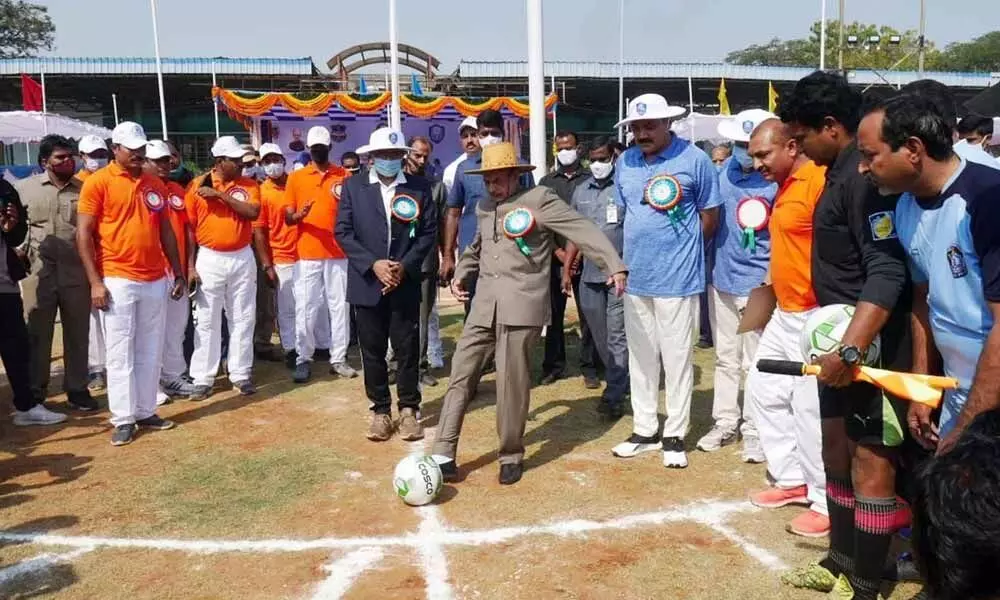 Practise sports to stay fit, Home Minister Mahamood Ali tells police