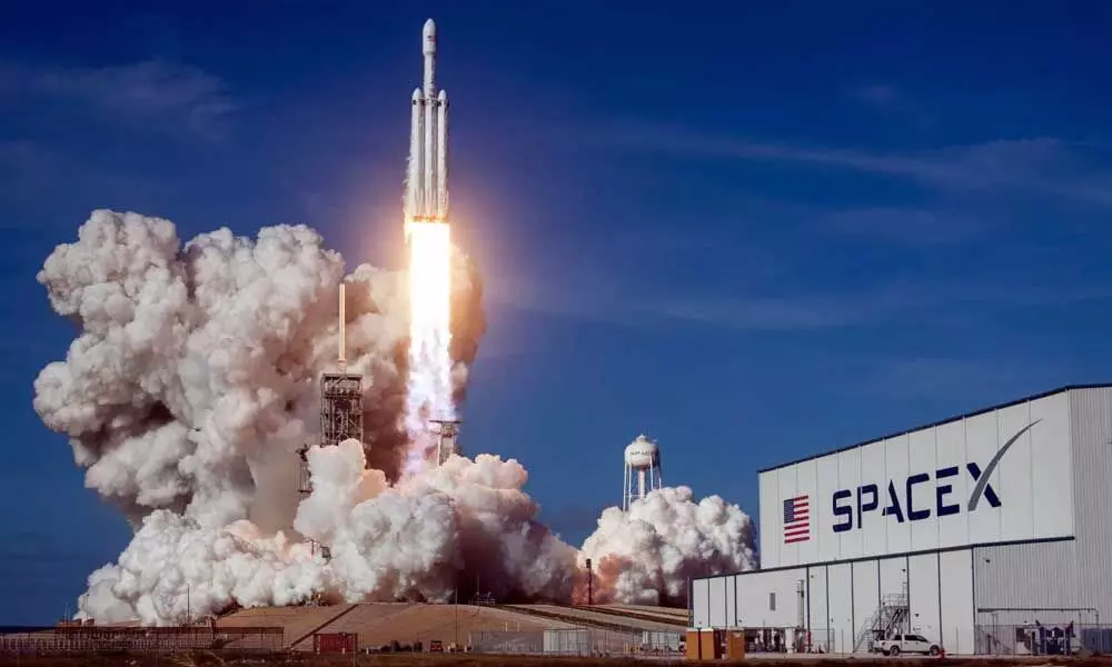 SpaceX wins contract for NASAs $332M mission to lunar outpost
