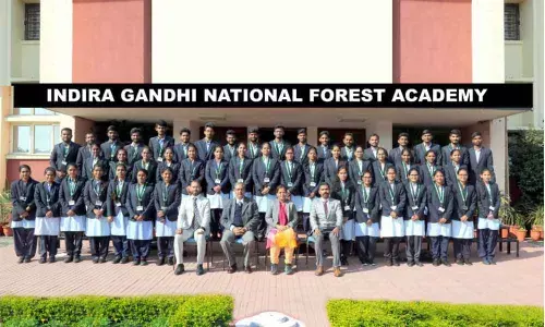 FCRI students visit Natl Forest Academy