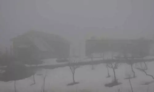 Fog in Jammu, thin clouds in Kashmir